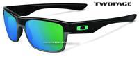 Oakley TwoFace Polished Black / Jade Iridium (OO9189-04)